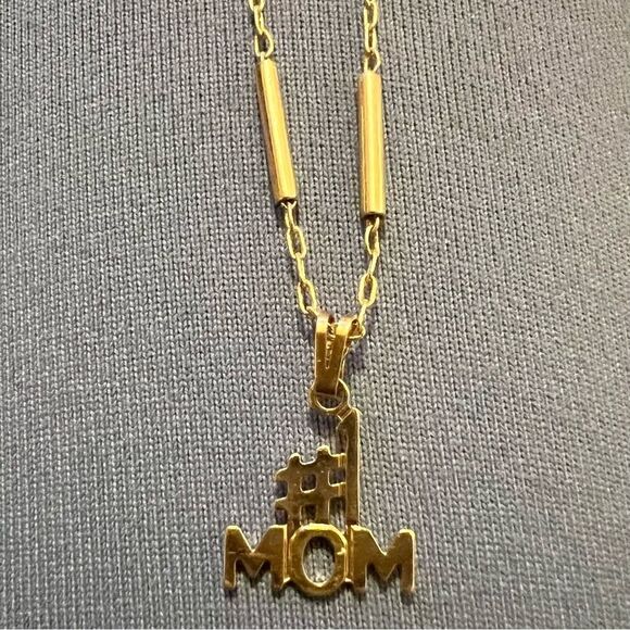 #1 MOM PENDANT & signed designer gold plated choker necklace - Picture 2 of 4